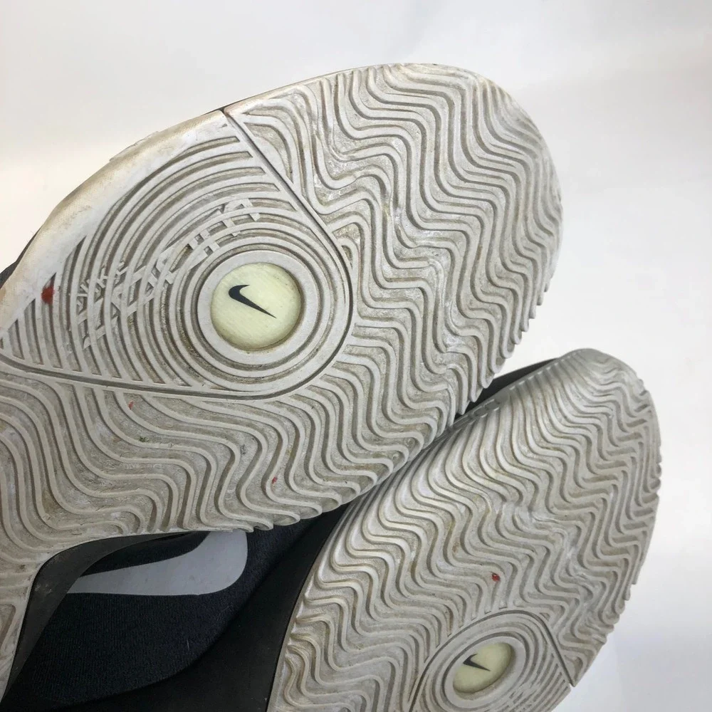 Nike pair zoom